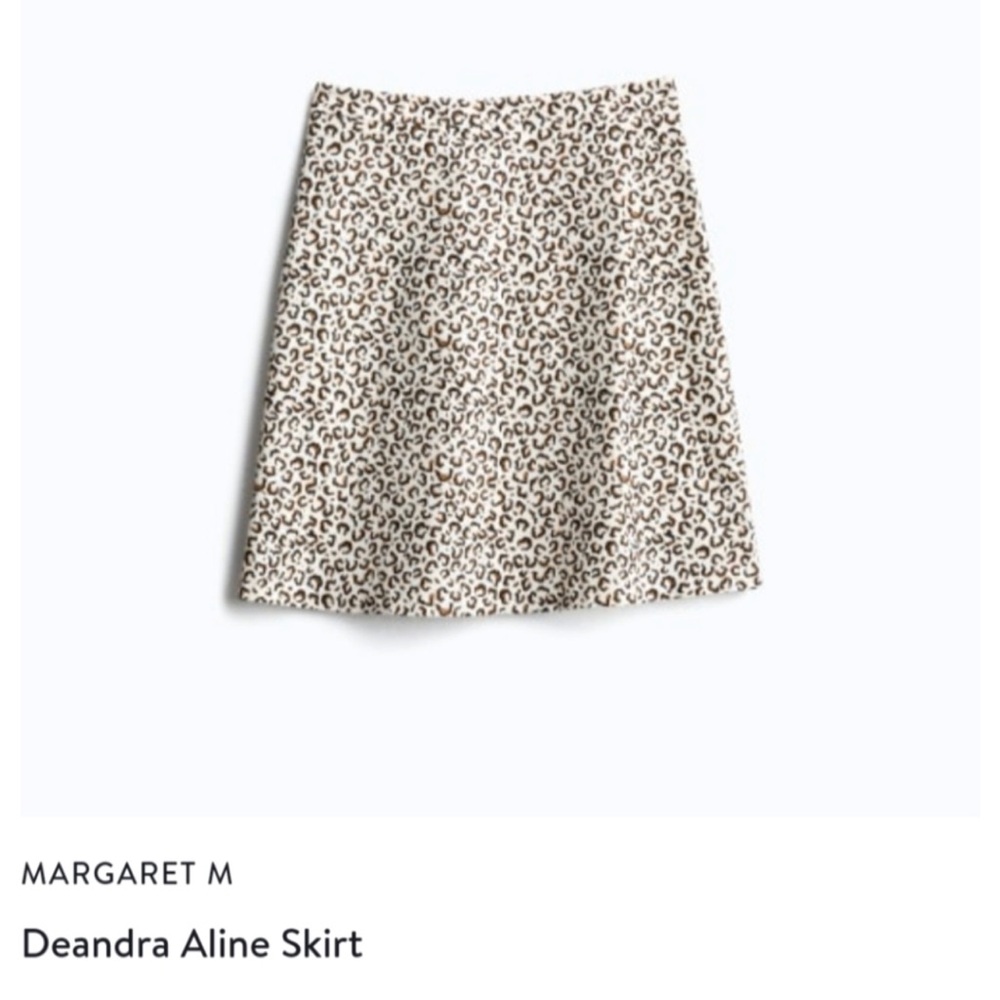 5/$25 Sale Margaret M Deandra Aline animal print skirt Size Small